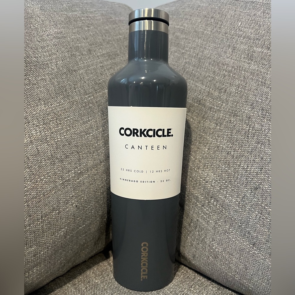 Corkcicle Canteen 25oz Water Bottle - NWT